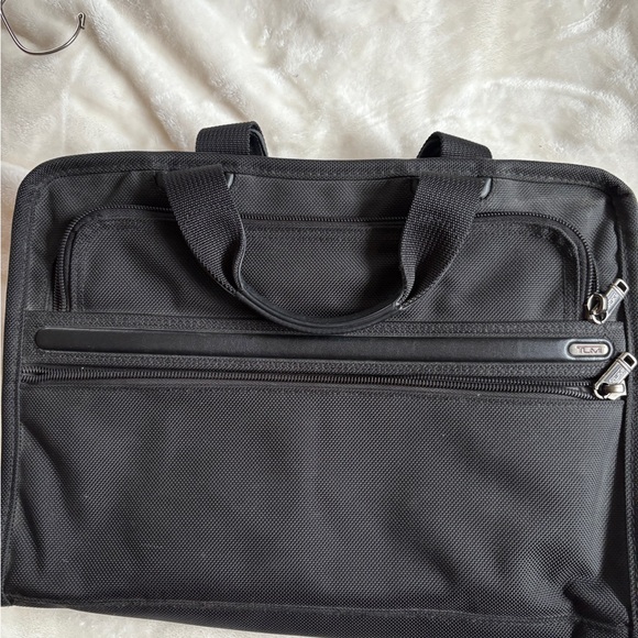 Tumi Slim Deluxe Nylon Portfolio Black Bag Briefcase STYLE #26101D4 - Picture 2 of 14